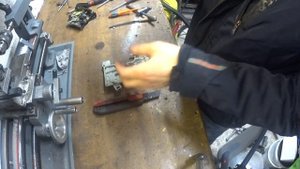 Не работает центральный замок на Audi Дверь не открывается