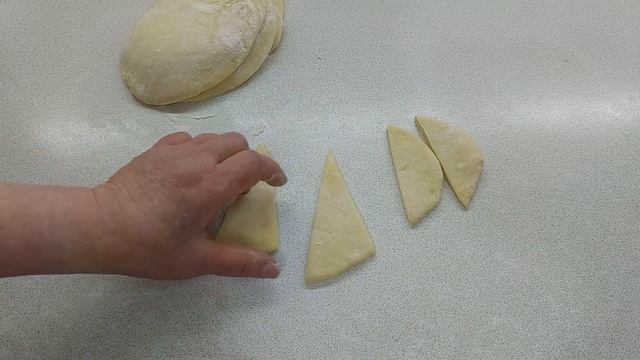 ?  Булочки  вздобные "Грибочки"./вкусные, мягкие с сыпучей песочной сладкой посыпкой./