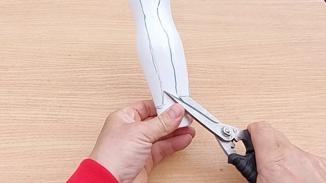 Ветряк из пластиковой бутылки от йогурта своими руками. Как избавиться от птиц и кротов. смотреть онлайн