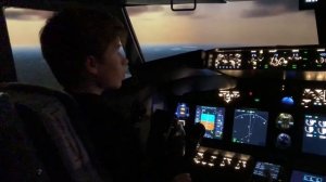 ПОСАДИЛ САМОЛЁТ В 13 ЛЕТ!!! КАК ПОСАДИТЬ САМОЛЁТ?