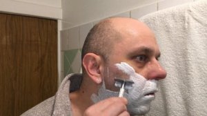 экперименты продолжаются станок baili, помазок spokar mini, пена для бритья nivea