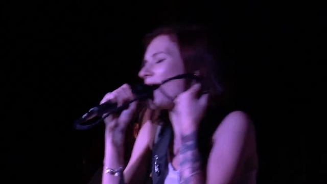 Крис Аивер - "Четыре стены" смотреть онлайн