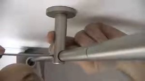 монтаж настенного карниза для штор в подвесной потолок