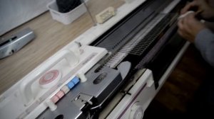 Варежки на вязальной машине  Mitten knitting machine