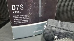 Вокальный проводной микрофон AKG D7S