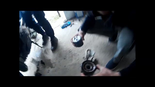 Замена масла Kawasaki 636. Гаражная жизнь +18 смотреть онлайн