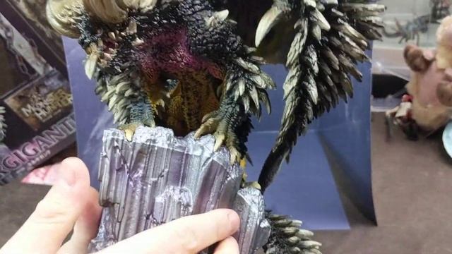 Unboxing With Cats! MHW Nergigante Creator's Model Statue By Capcom Figure Builder