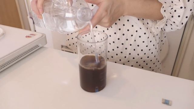 ENG)이사 vlog?텅 빈 집 채우느라 파산 위기,,,배달로 달린 일상?365일 오늘의 집 vip의 택배 폭탄?새로운 가구들과 가전 제품 언박싱/ 콘센트,샤워기 셀프 교체