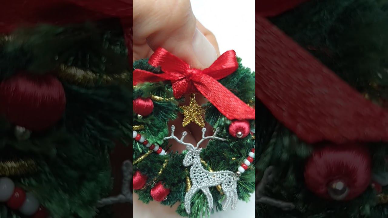 #брошь #венок #новогоднийвенок #олень #объемнаявышивка #3dflower #stumpwork