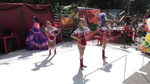 Трио "Кадриль" / Выступают юные гимнастки / День города Новокузнецка 2019