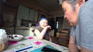 Аборигенка. Влог: Рабочий день. Бабушка отвечает на вопрос. Разговор по душам. Жизнь в деревне.