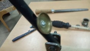 #КАК_РАСКОЛОТЬ_ГРЕЦКИЕ_ОРЕХИ_ОРЕХОКОЛ_ПРОСТЕЙШИЙ_СВОИМИ_РУКАМИ