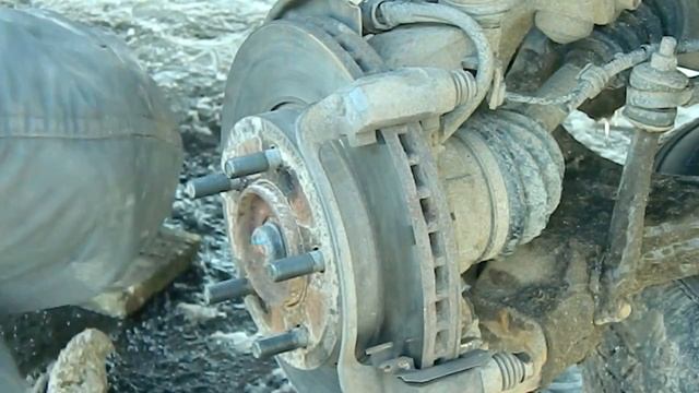 Замена тормозных колодок на ssangyong actyon sports.