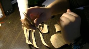 DIY Как сделать перчатку Фредди Крюгера из картона!Своими руками!