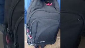 В школе разбили стекло!!!