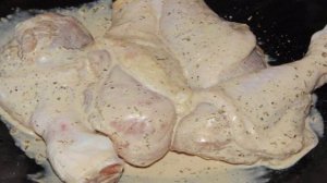 Куриные ножки в сметанно-соевом маринаде с греческими травами