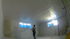 Мастер-класс. Механизированная шпаклевка потолка в 2 слоя. Реальное время шпаклевания.