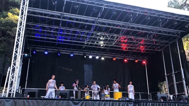 Batucada Drums Bastille Festival Sydney 2018 with Capoeira Topazio смотреть онлайн