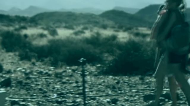 Ей пришлось закопать детей. Кто опаснее всех в пустыне? История заблудившихся в песках смотреть онлайн