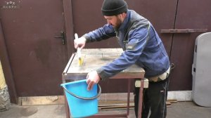 Извлечение рассады из 144-ой кассеты с помощью кондуктора.
