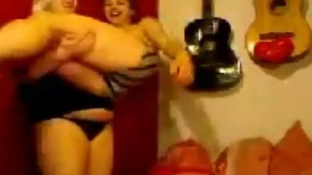 Носим мужчин на руках смотреть онлайн