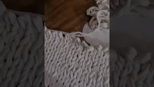 Зимними вечерами у камина.  Плед из толстой пряжи.??