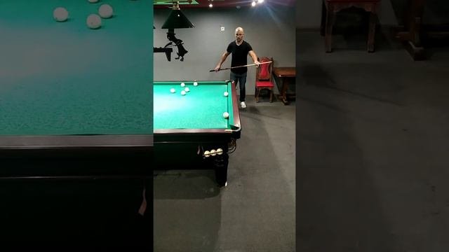 Свояк француз по короткому борту.