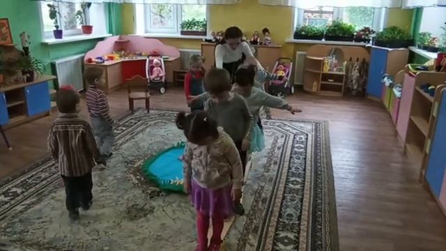 Открытое занятие «Лучики для солнышка» с использованием игровых приемов . смотреть онлайн