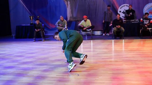 final bboy Groovy vs ValenТАЭТ - брейкданс чемпионат г.Москва