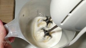Самый нежный БИСКВИТНЫЙ торт с МУССОВЫМ кремом и ЯГОДНОЙ прослойкой!