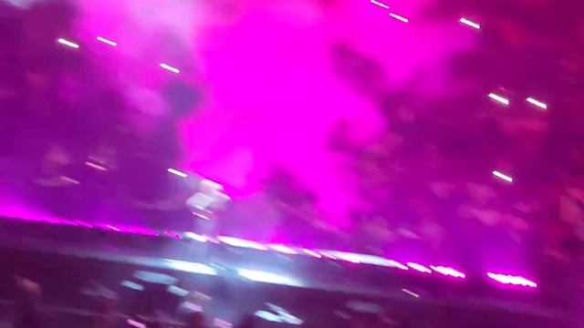 Alicia Keys 'Keys to the Summer Tour' in Memphis at the FedEx Forum; (pt1) 30 min BW Vlog #901bwn смотреть онлайн