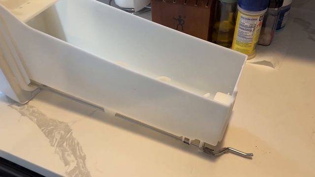 Simple Fix for Samsung Smart Fridge Making Crushed Ice All The Time смотреть онлайн