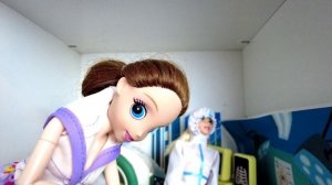 ДОКТОР НЕ НАДО?? НЕ ПОЕДУ В ЛАГЕРЬ Катя и Макс веселая семейка смешные куклы барби сериал ДАРИНЕЛК