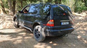 Mercedes Benz W163 ML 320 OffRoad hill climb 4x4 4K