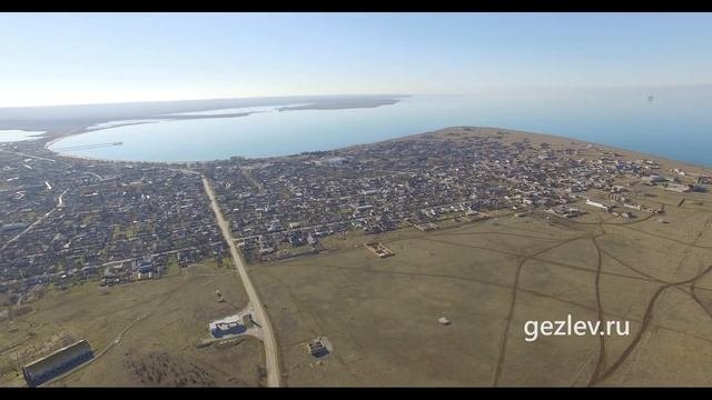 Черноморский район с. Межводное с видом на пгт. Черноморское с высоты птичьего полета