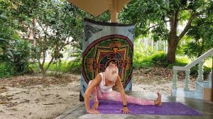 Хатха йога для начинающих. Гибкая и здоровая спина. Йога Хаб Клуб