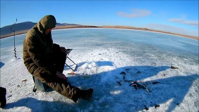 Зимняя рыбалка, последний лёд в этом сезоне.