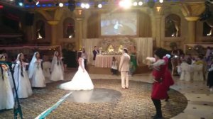 Лезгинка на свадьбу в Москве.  Кавказские танцы на свадьбу в Москве