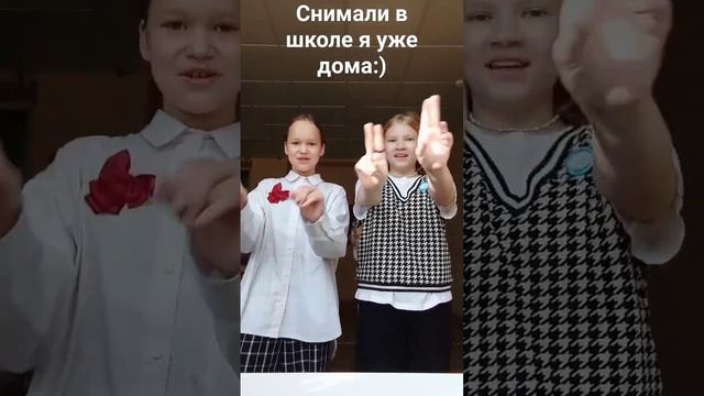 Короче кто не понял....сзади там оч жоско дрались девочки:/..... смотреть онлайн