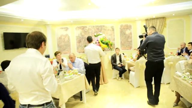 Обручение молодых. Клип из материалов видеосъемки. смотреть онлайн