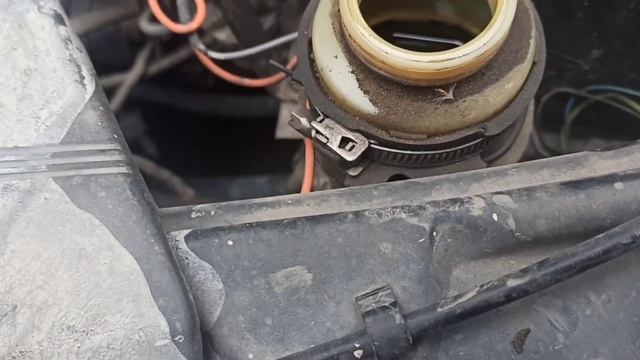 А вы задавались вопросом, какая у вашего Пассата, циркуляция жидкости в бочке гидроусилителя? смотреть онлайн