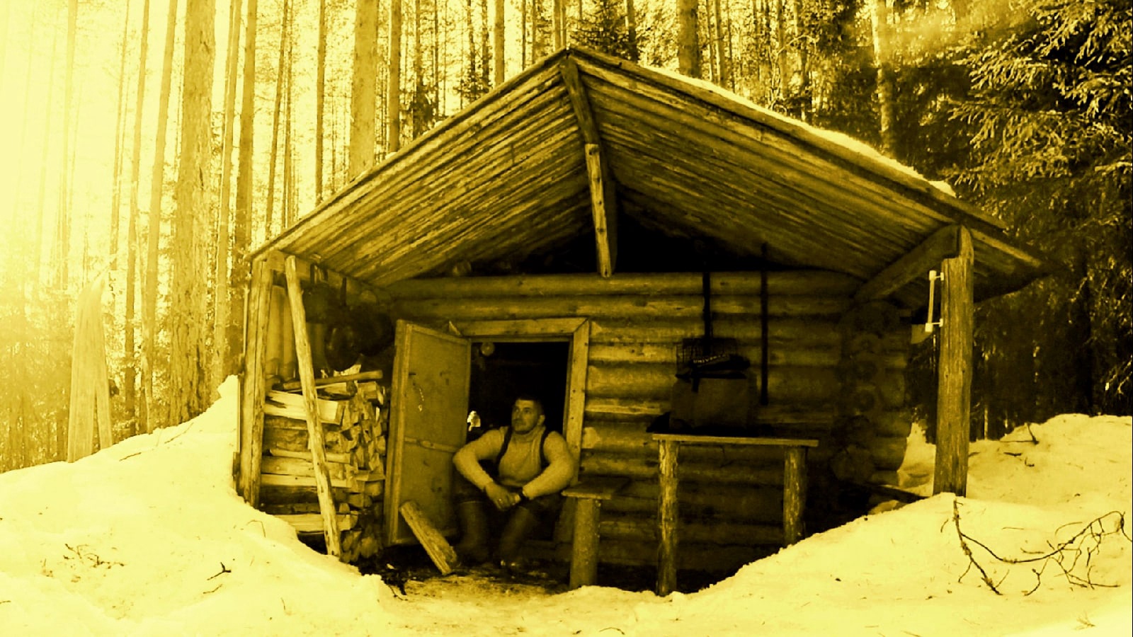 Рыбалка в избе. Ночевка в Лесной избушке. Лесная изба добрые походы.