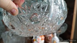 Шкаф СССР с советской посудой.