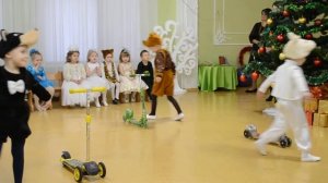 Танец веселый Медвежат Новогодний утренник Цирк в детском саду Средняя группа
