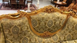 Старинный комплект мягкой мебели в стиле Барокко