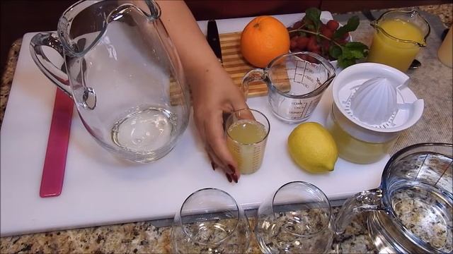 123. ДОМАШНИЙ ЛИМОНАД ОСВЕЖАЮЩИЙ. Три Разных Вкуса. LEMONADE, Three  Flavors.