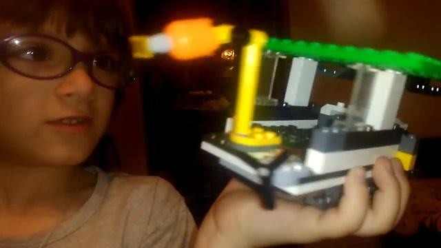 ЛЕТАЮЩИЙ СНЕГОХОД ИЗ LEGO смотреть онлайн