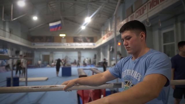ЭТО САМОЕ КРУТОЕ И ЛЁГКОЕ САЛЬТО С БРУСЬЕВИЗИ ЭЛЕМЕНТ