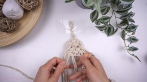 DIY Macrame Christmas Tree Ornament Tutorial | Beginner Pattern