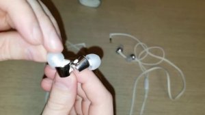 Sony MDR-EX255AP and MDR-EX155AP comparison